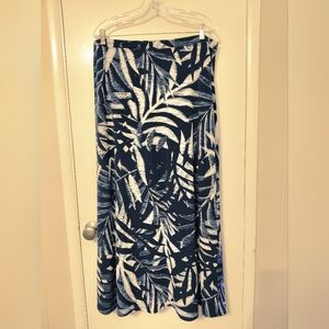 1X Full Length Navy White Maxi Skirt Poly Blend Wash/Dry Roz & Ali Cruise Wear